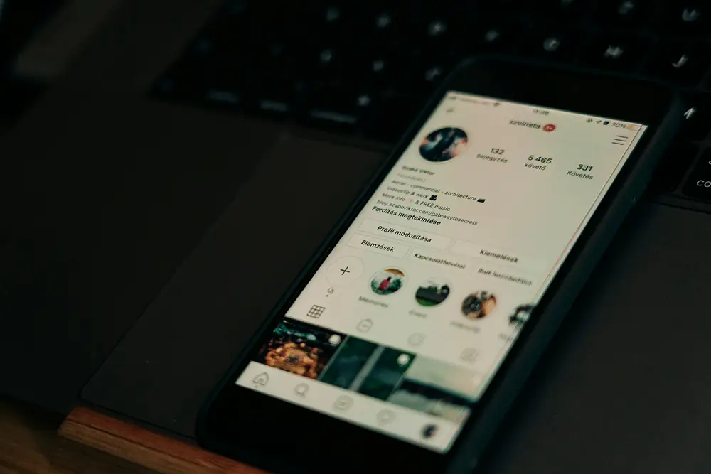 réseaux sociaux et fidélisation des clients dans une stratégie de marketing digital